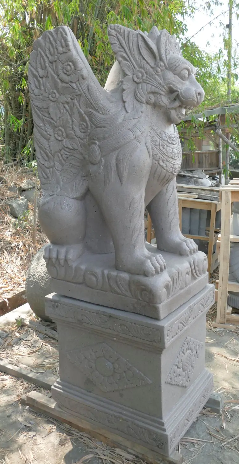  Product image 6 of the product “Set of Singa Ambaraja, consist out of the sculpture and base. Total height is 223cm ”